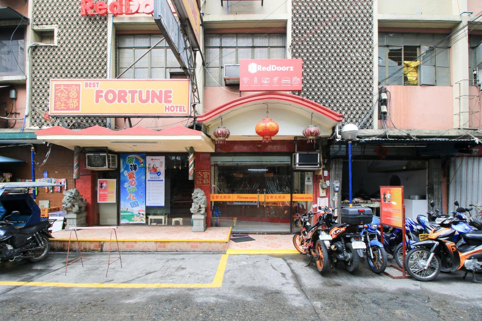 红多兹普拉斯酒店-岷伦洛中国城 马尼拉 外观 照片